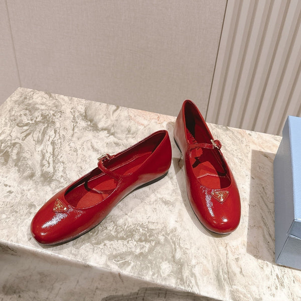 PRA 25s Ballet Flats with Small Buckle Red Shiny Cowhide 449712