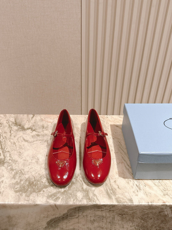 PRA 25s Ballet Flats with Small Buckle Red Shiny Cowhide 449712