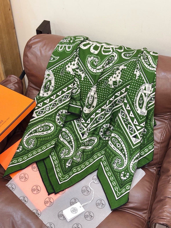 HM Cheval de Coeur Bandana Scarf 140*140cm Green Cashmere Silk 286289