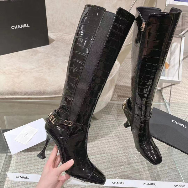 CC 26S Chain Buckle Croc Jumping Boots 9cm Black Patent Leather 117689