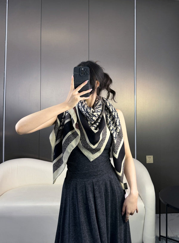 CD 26s Scarf 140cm Silk & Cashmere 304566