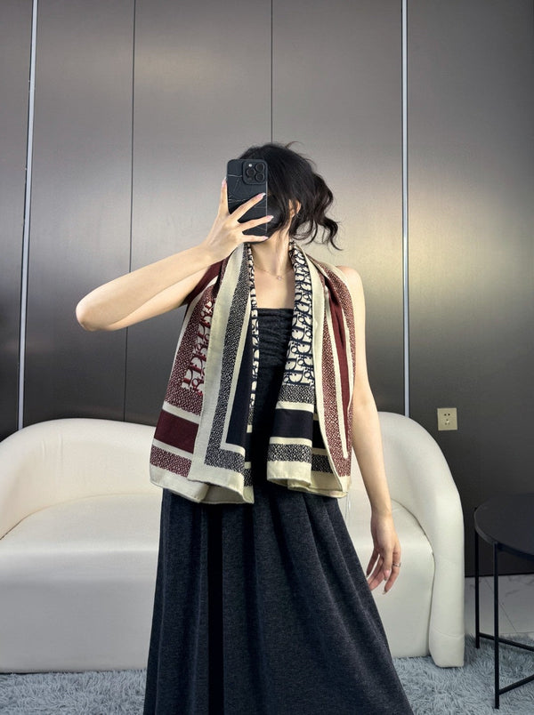 CD 26s Scarf 140cm Silk & Cashmere 304566