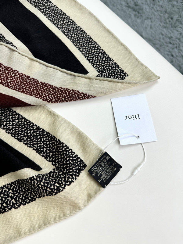 CD 26s Scarf 140cm Silk & Cashmere 304566