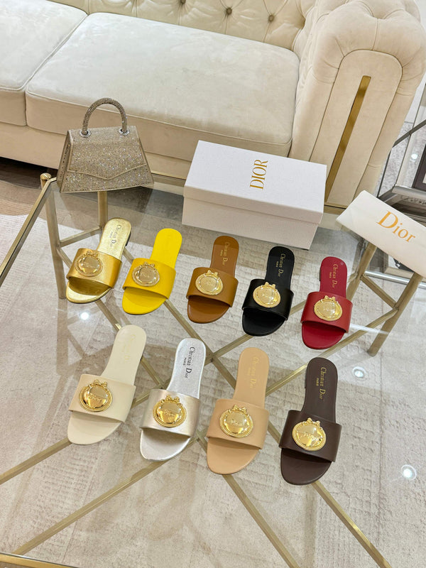 CD 26s Sandals Black Leather 667117