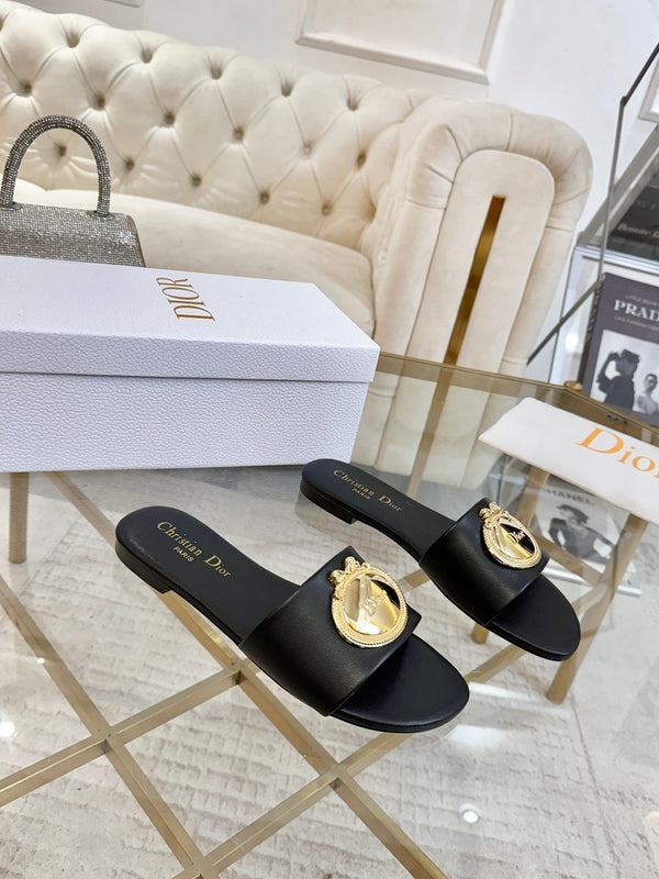 CD 26s Sandals Black Leather 667117