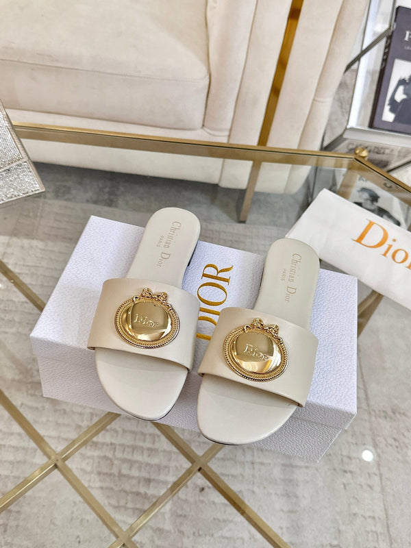 CD 26s Sandals Ivory Leather 667113