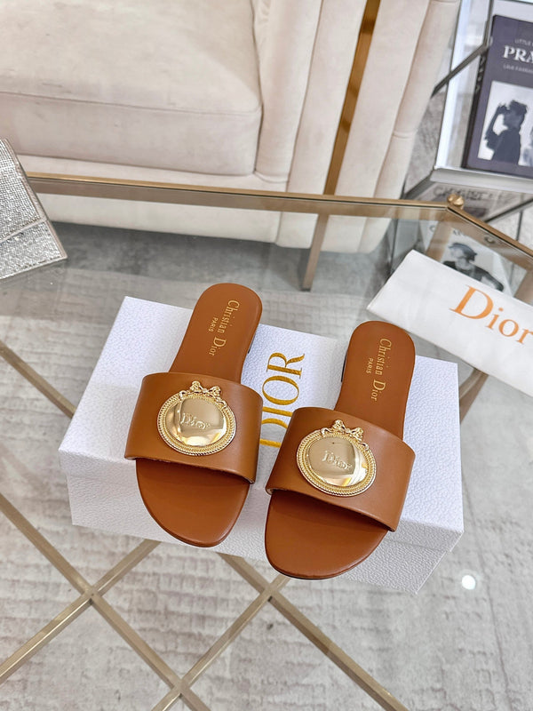 CD 26s Sandals Brown Leather 667112