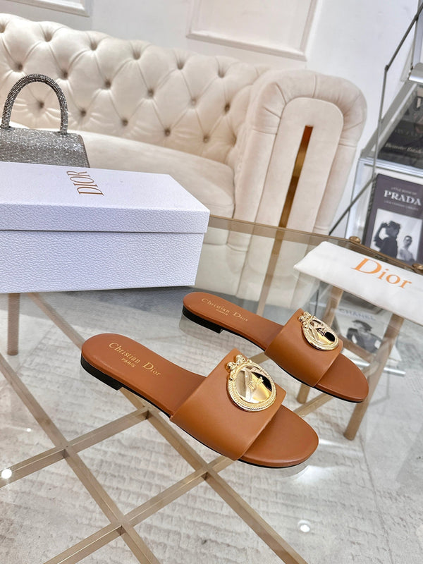 CD 26s Sandals Brown Leather 667112