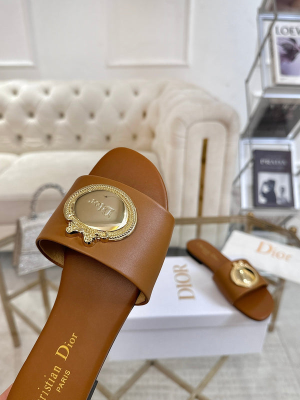 CD 26s Sandals Brown Leather 667112