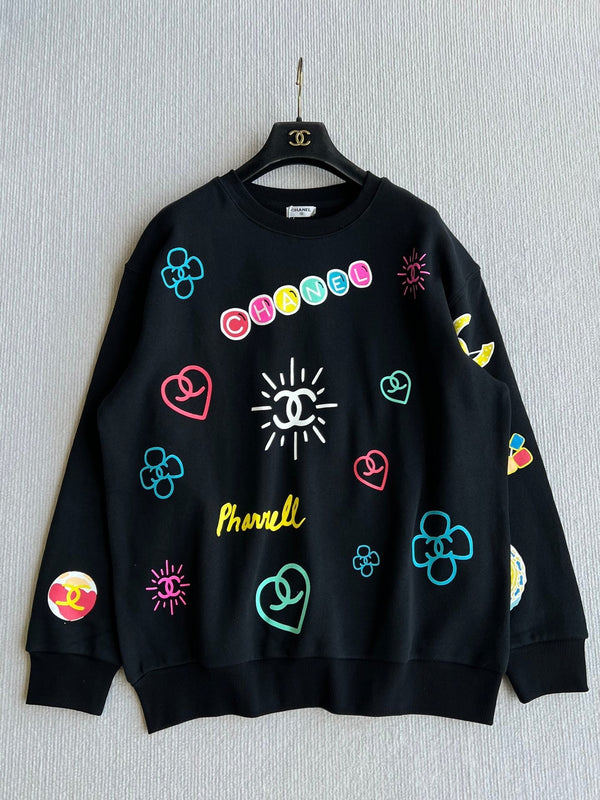 Chanel 25 Sweatshirt ras du cou graffiti en coton noir 312091
