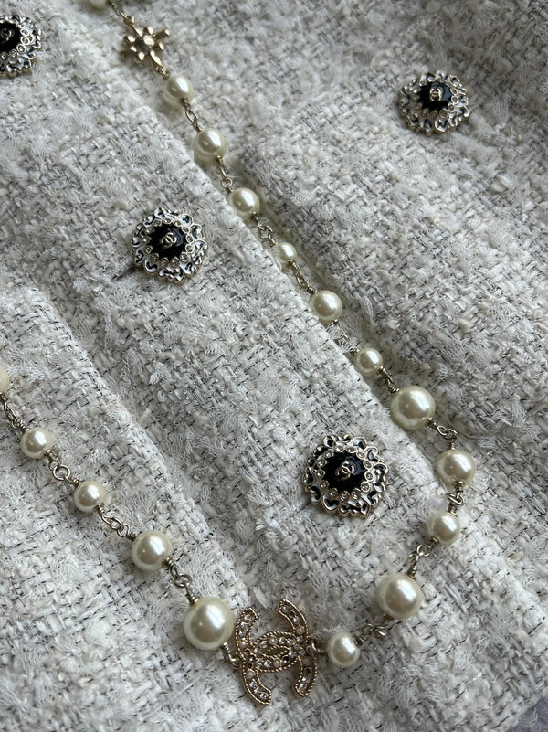 Veste en tissu tweed tissé blanc Chanel 2025 318544