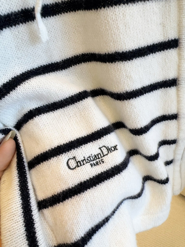 CD 25 Hooded Cardigan White Black Wool