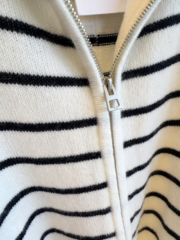 CD 25 Hooded Cardigan White Black Wool