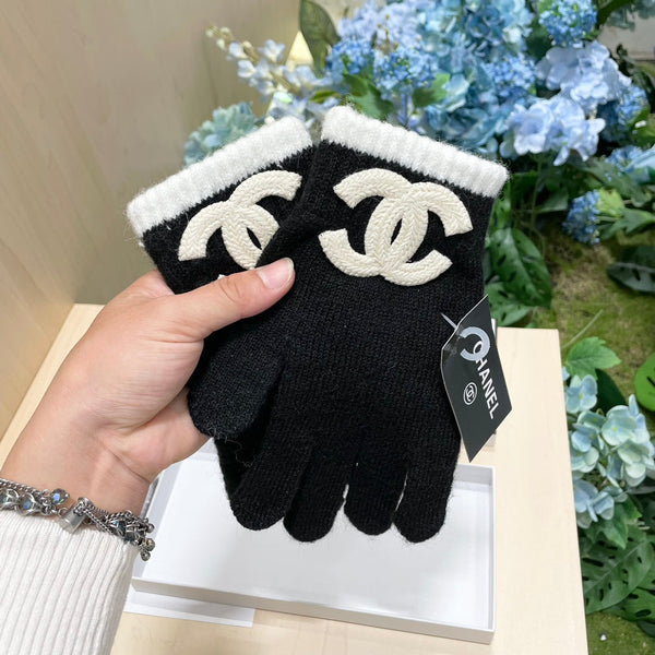 GLOVES IN BLACK WOOL MIX WHITE LOGO 425403