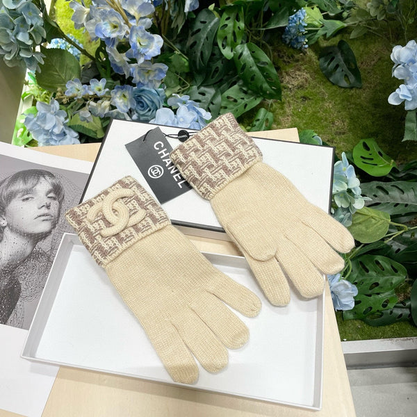 GLOVES IN BISQUE BEIGE WOOL KNIT 462429