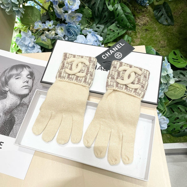 GLOVES IN BISQUE BEIGE WOOL KNIT 462429