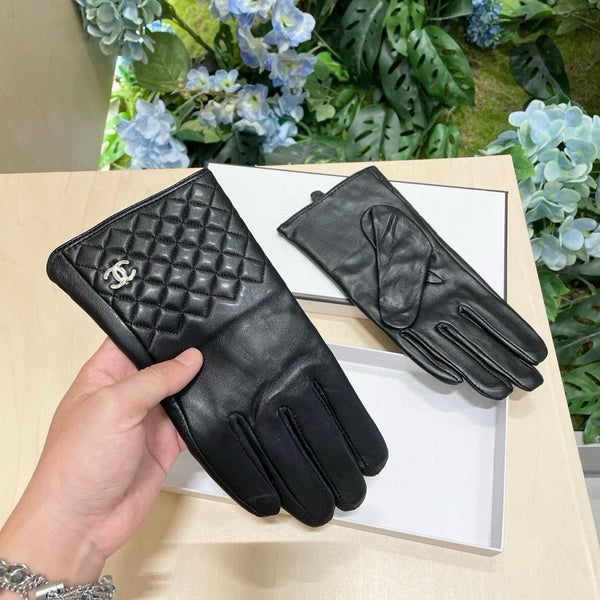 GLOVES IN BLACK LAMBSKIN 463825