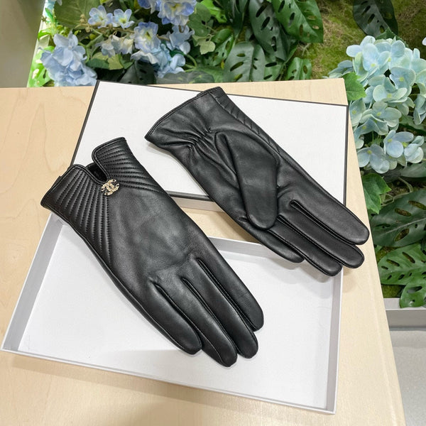 GLOVES IN BLACK LAMBSKIN 464985