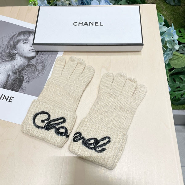 GLOVES IN BEIGE WOOL WITH BLACK LOGO 465775