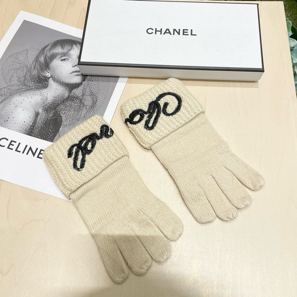 GLOVES IN BEIGE WOOL WITH BLACK LOGO 465775