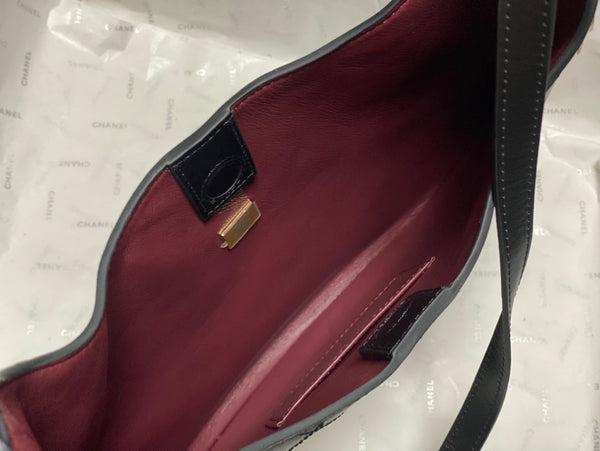 CC 2026 Hobo Bag 28CM Lambskin Leather