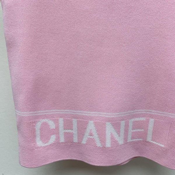 CC 25 Round Neck Knitted Embroidered Logo Vest in Pink 277576