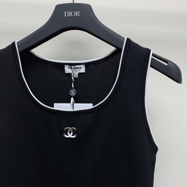 Gilet con logo ricamato in maglia a scollo tondo CC 25 nero 277577