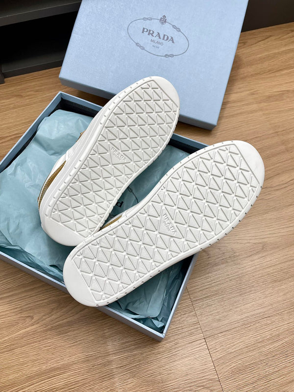 SNEAKERS PRA DOWNTOWN BOLD IN PELLE DI VITELLO BIANCA E NOCCIOLA