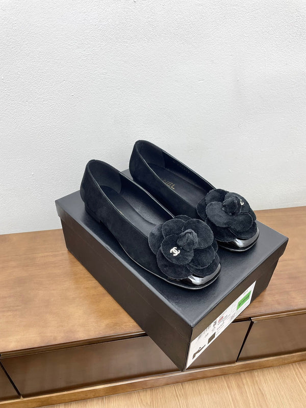 CC Ballet Flats Black With Camellia Black Suede