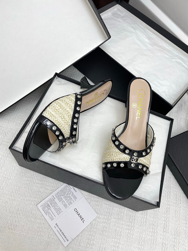 CC 25SS Slippers 5cm Light Yellow Raffia Black Patent Calfskin 338299