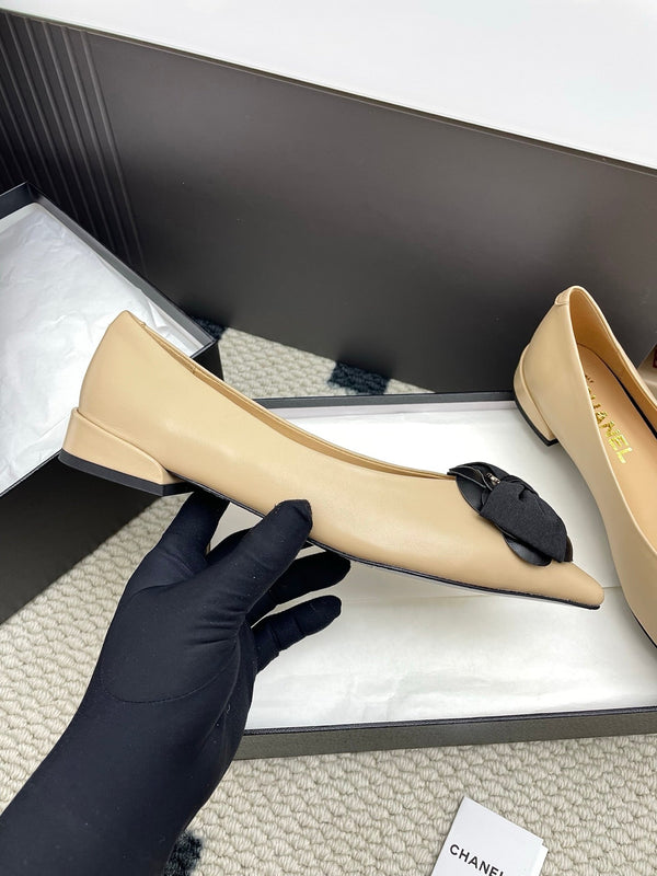 CC Logo Bow with Camellia Ballerina Flats Black Beige Cowhide Sheepskin 427020