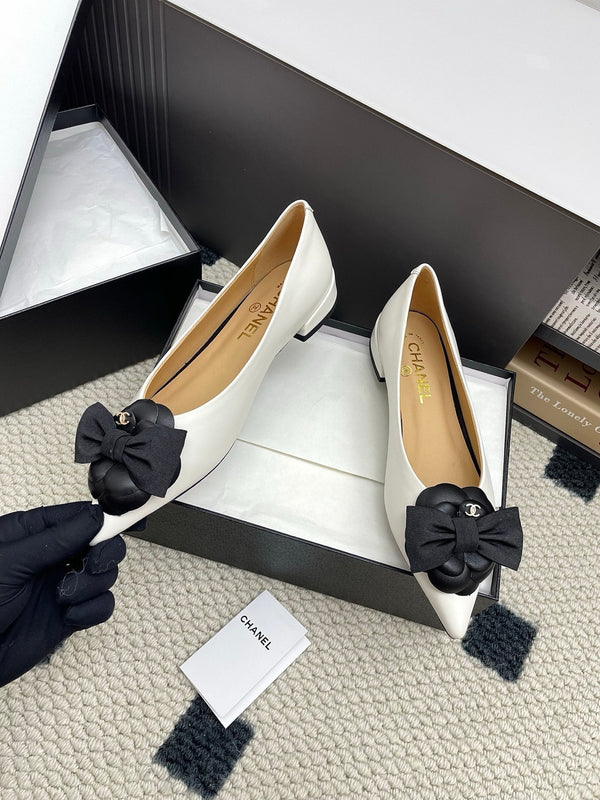 CC Logo Bow with Camellia Ballerina Flats Black White Cowhide Sheepskin 427021