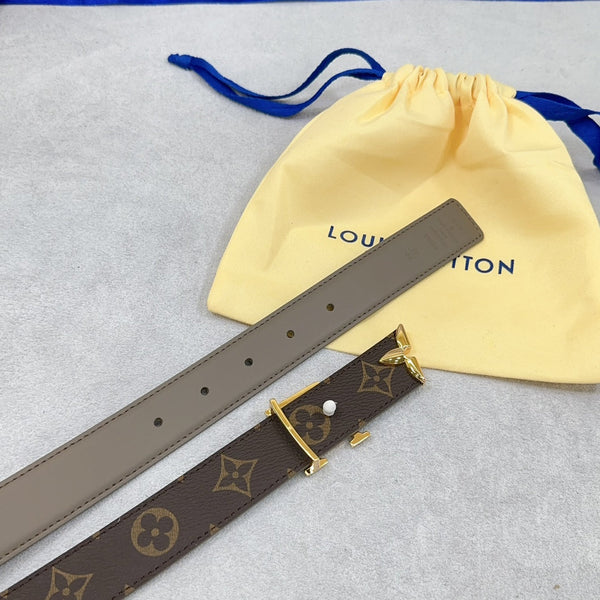 Pretty LV 30mm Reversible Belt Grey Calfskin