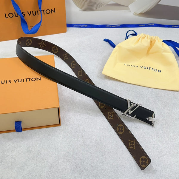 Pretty LV 30mm Reversible Belt Black Calfskin Silver Buckle