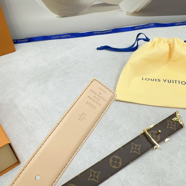 Pretty LV 30mm Reversible Belt Beige Calfskin