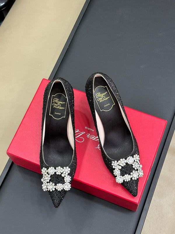 Décolleté con fibbia in strass a forma di fiore 85 in pelle nera con cristalli