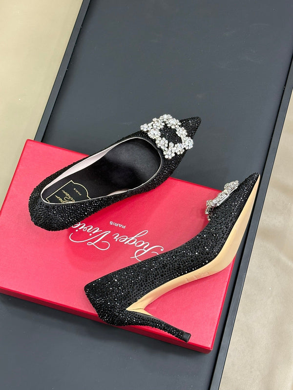 Décolleté con fibbia in strass a forma di fiore 85 in pelle nera con cristalli