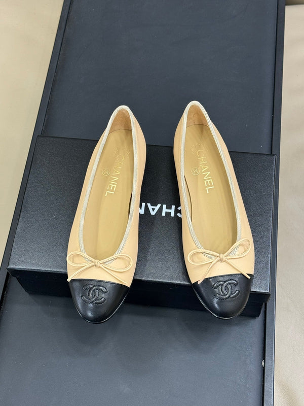 CC Classic Ballet Flats Beige Black Lambskin 282276