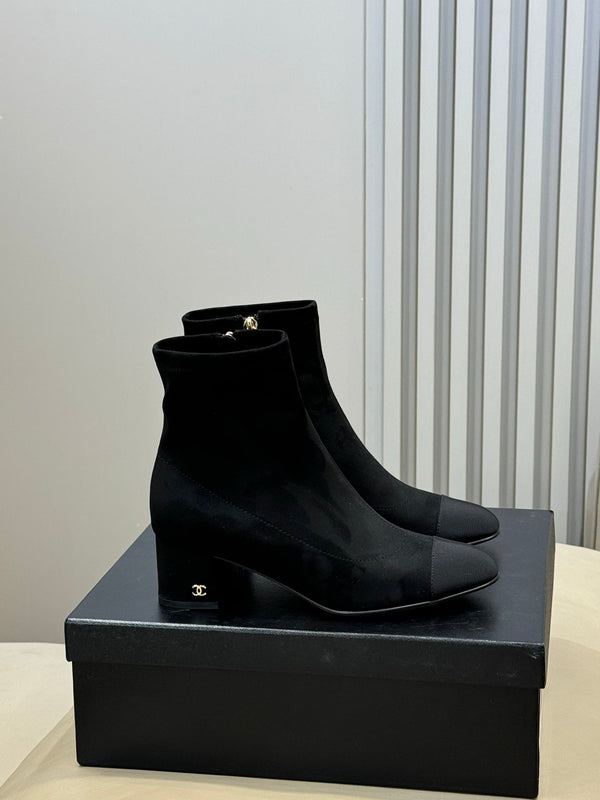 CC 26FW Bottine noire en daim et tissu 623146