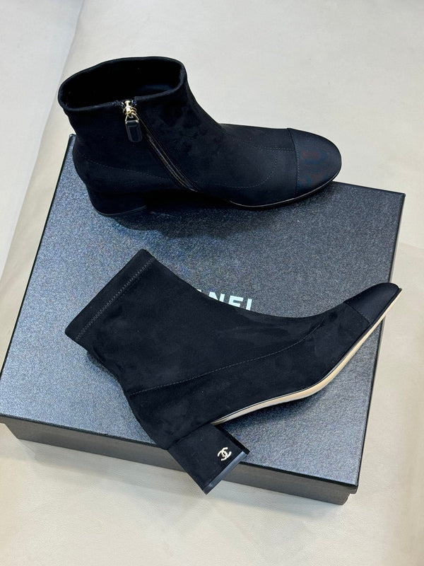 CC 26FW Bottine noire en daim et tissu 623146