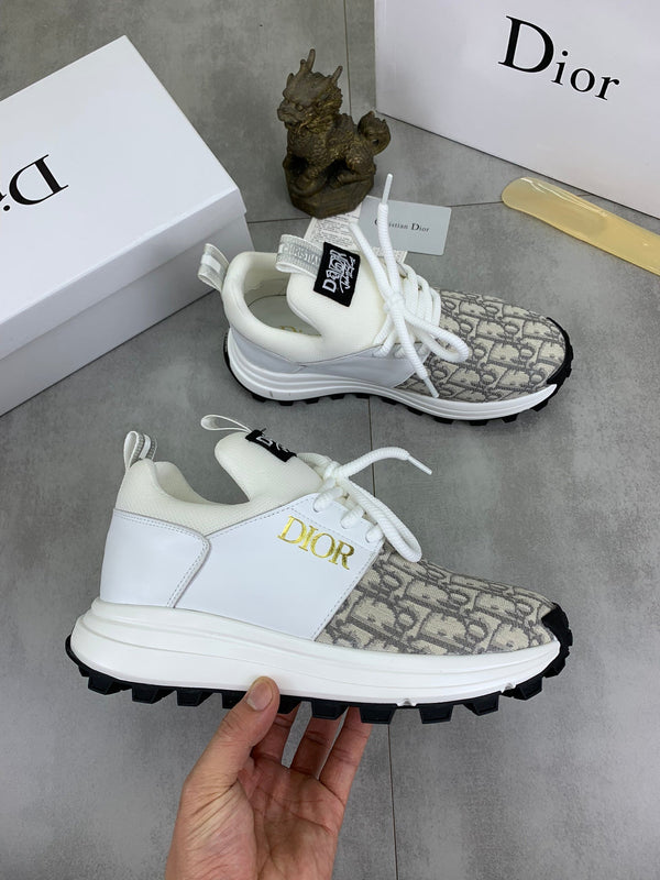 CD B24 SNEAKER BEIGE AND WHITE FABRIC