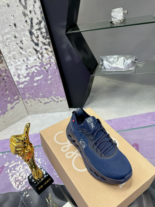 Sneaker Loewe x On Cloudtilt in pelle di vitello blu navy
