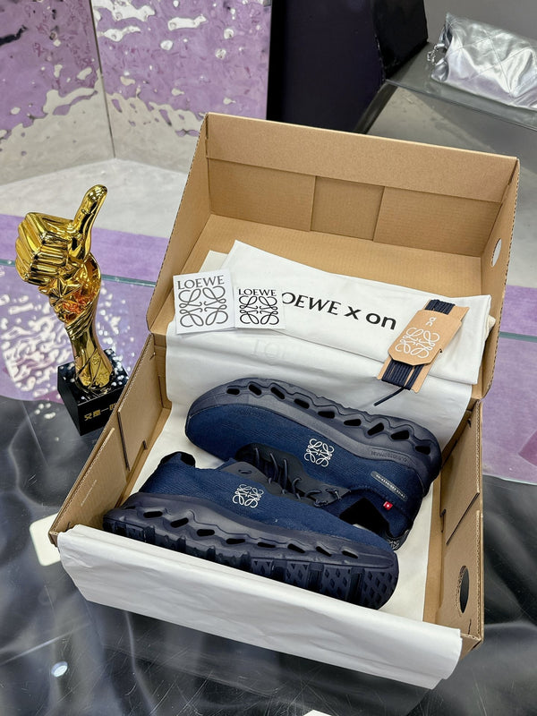 Sneaker Loewe x On Cloudtilt in pelle di vitello blu navy