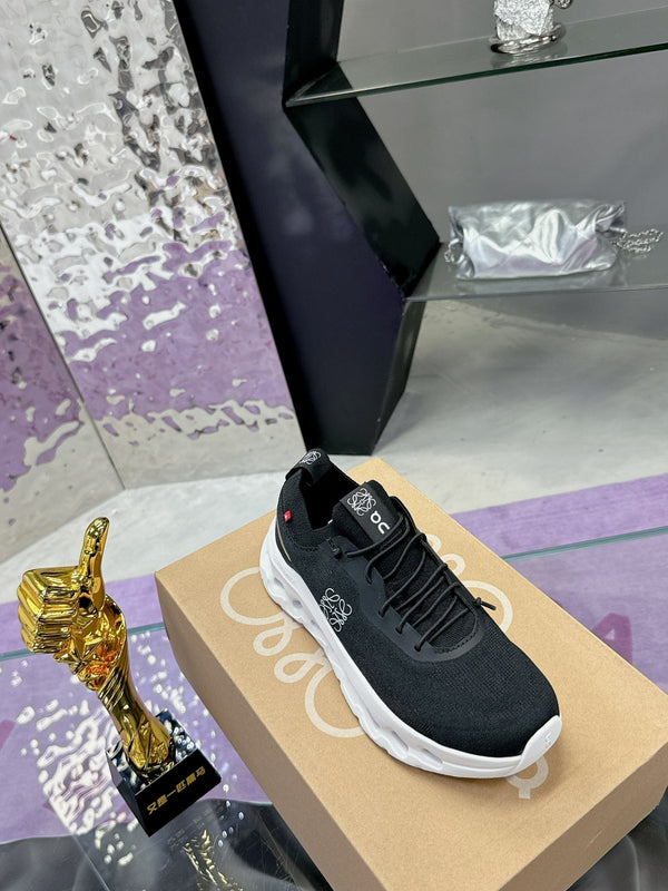 Sneaker Loewe x On Cloudtilt in pelle di vitello nera e bianca