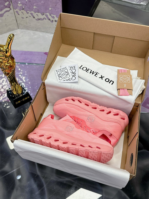 Sneaker Loewe x On Cloudtilt in pelle di vitello rosa