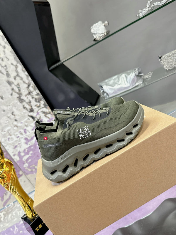 Sneaker Loewe x On Cloudtilt in pelle di vitello verde muschio