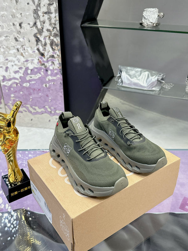 Sneaker Loewe x On Cloudtilt in pelle di vitello verde muschio