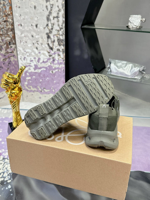 Sneaker Loewe x On Cloudtilt in pelle di vitello verde muschio