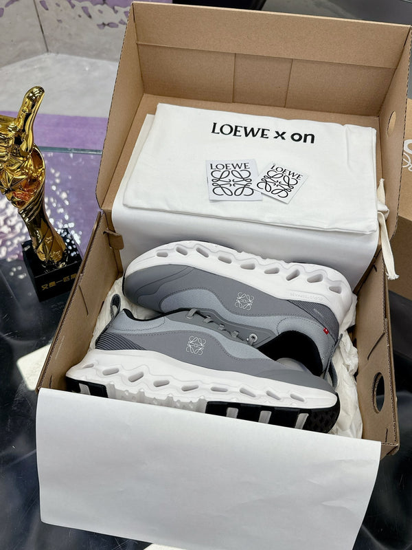 Sneaker Loewe x Running Cloudtilt2.0 in pelle di vitello grigia