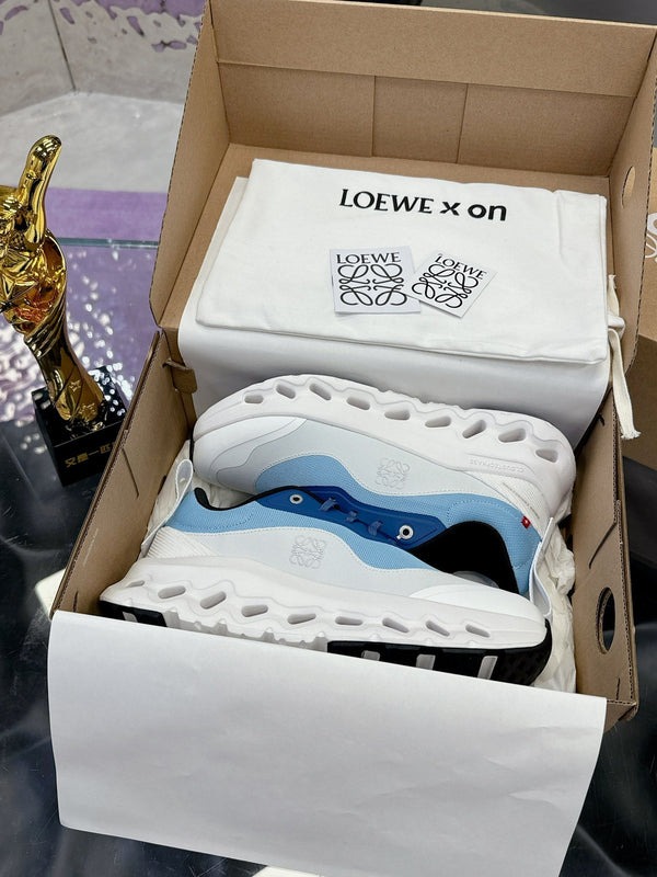 Sneaker Loewe x Running Cloudtilt2.0 in pelle di vitello bianca e blu